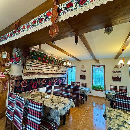 Pensiune Pastravarie La Pintea Haiducu Deseşti Buitenkant foto