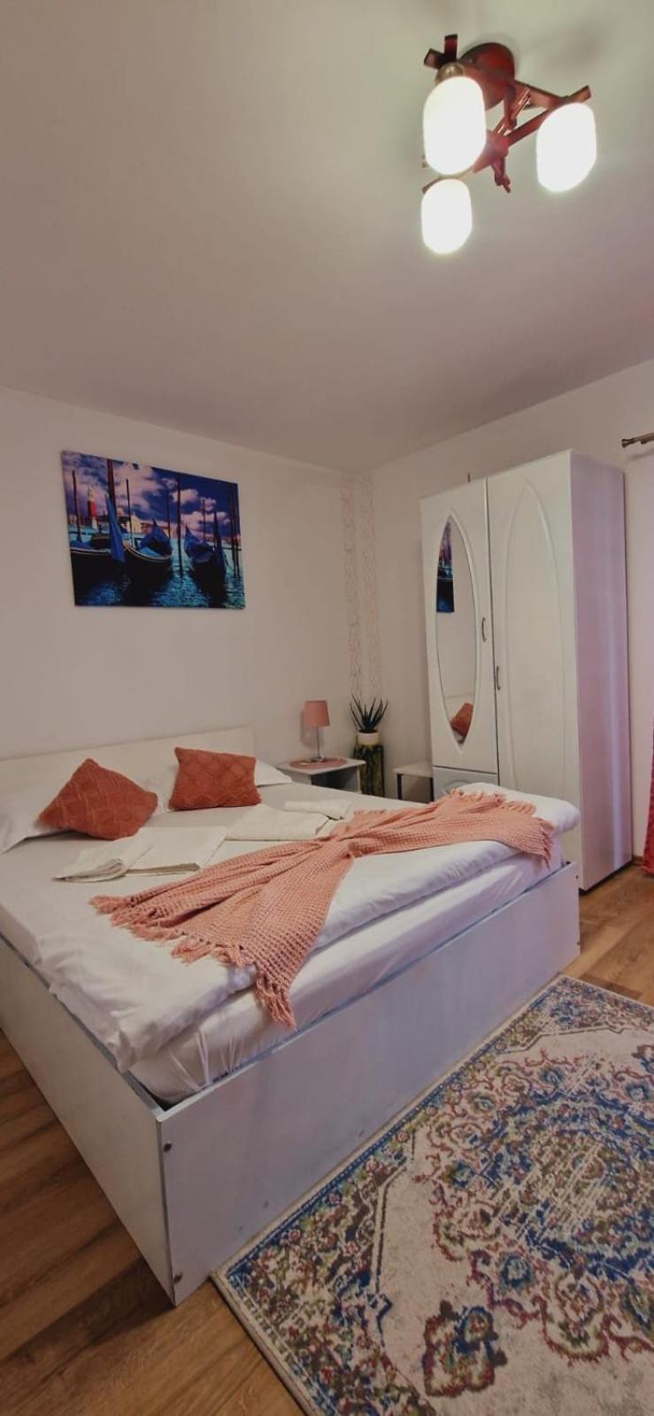 Pensiune Pastravarie La Pintea Haiducu Deseşti Buitenkant foto